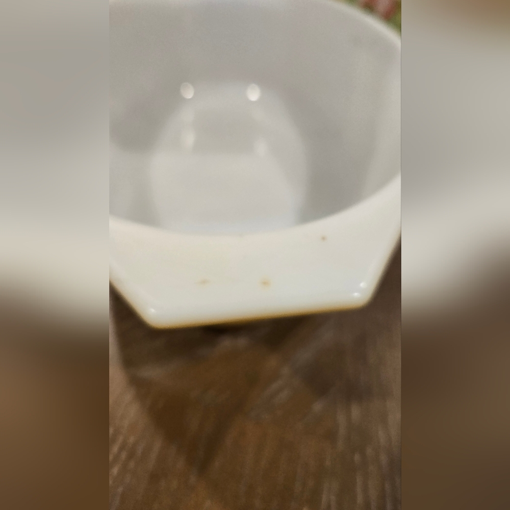 Vintage Pyrex Butterfly Gold #043 - Picture 2 of 9